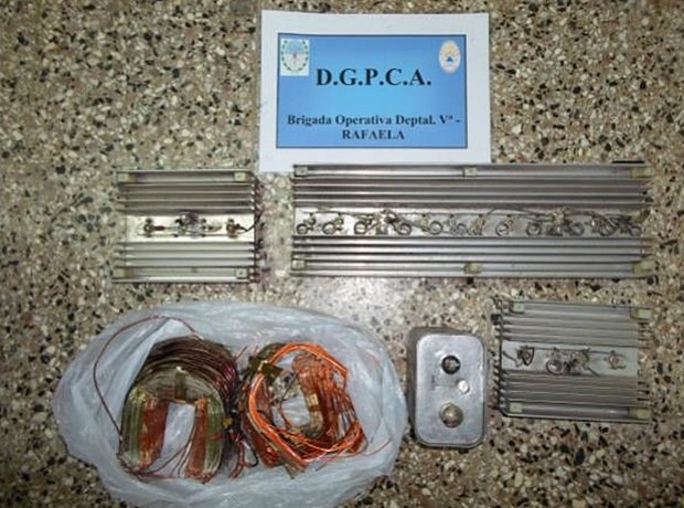 Parte de los elementos de dudosa procedencia (Prensa DGPCA).