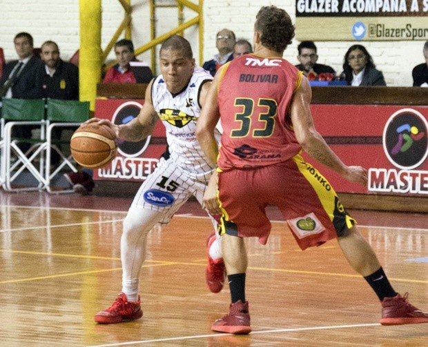 Slider, autor de 18 puntos en la noche de ayer (Foto: Lnb).