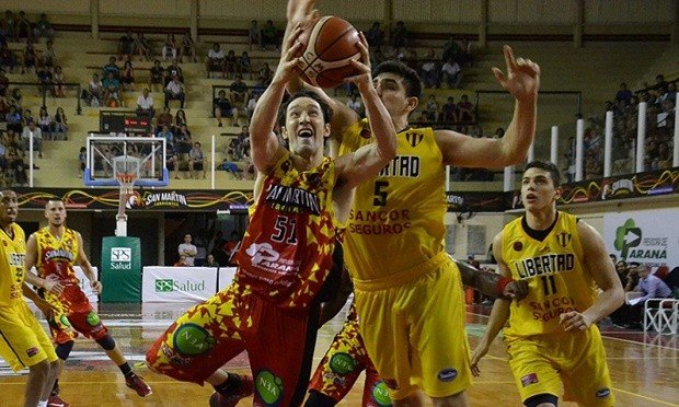 El elenco correntino sumó una importante victoria ante el puntero (Foto: Lnb).