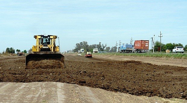 Las obras, avanzando en la zona cercana a la ciudad de Rafaela, la pasada semana.